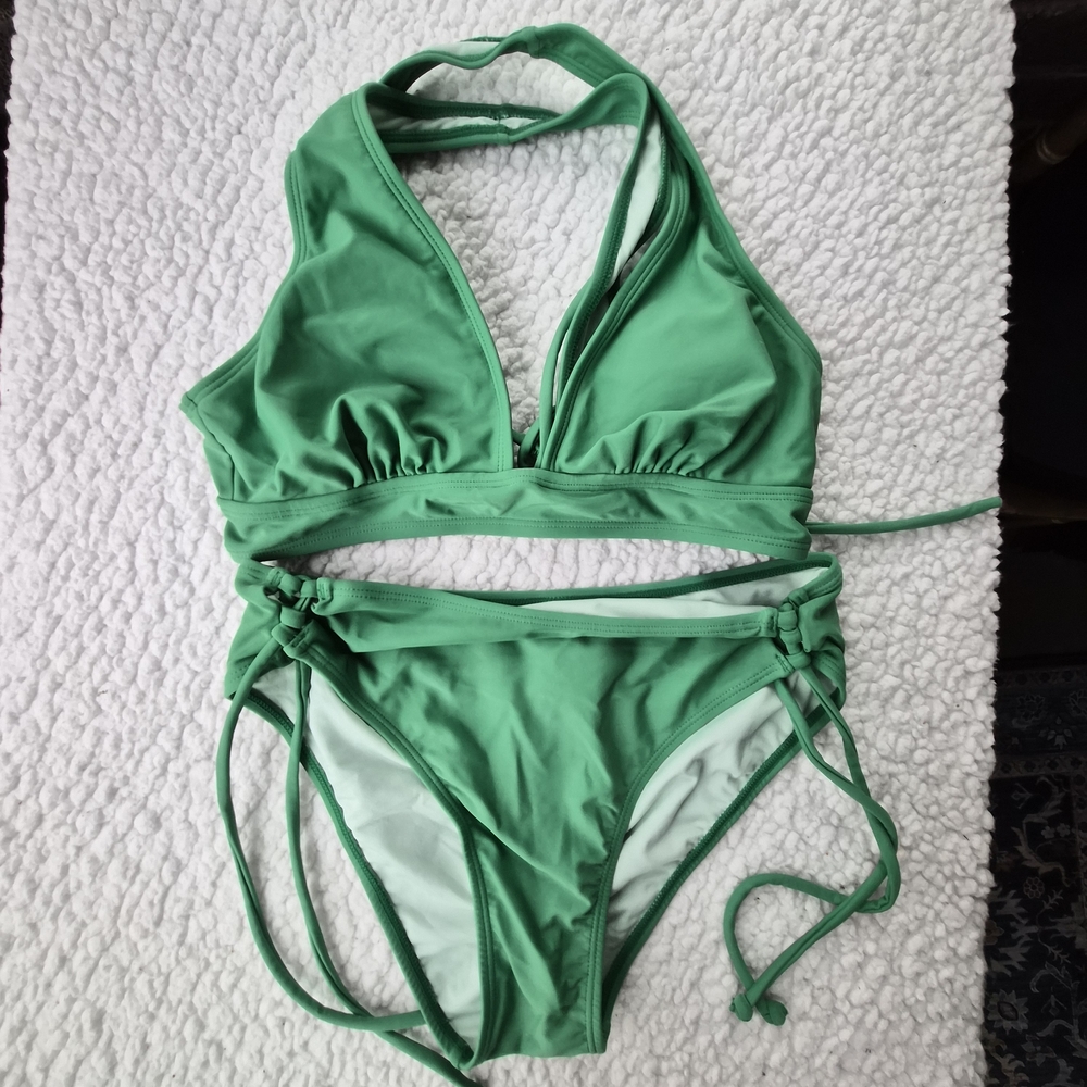 Cupshe Vibrant Green Bikini